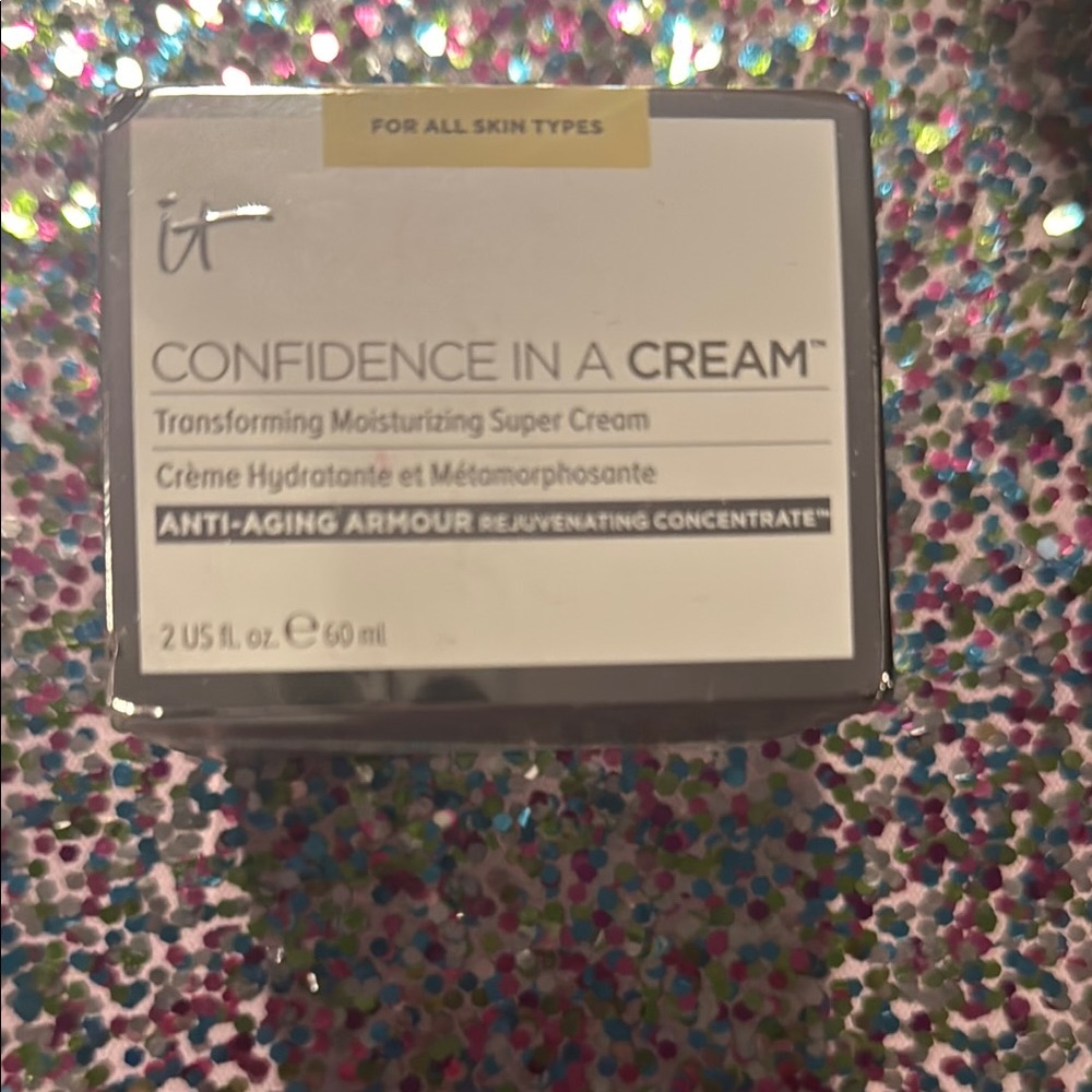 IT Cosmetics Confidence in a Cream - White